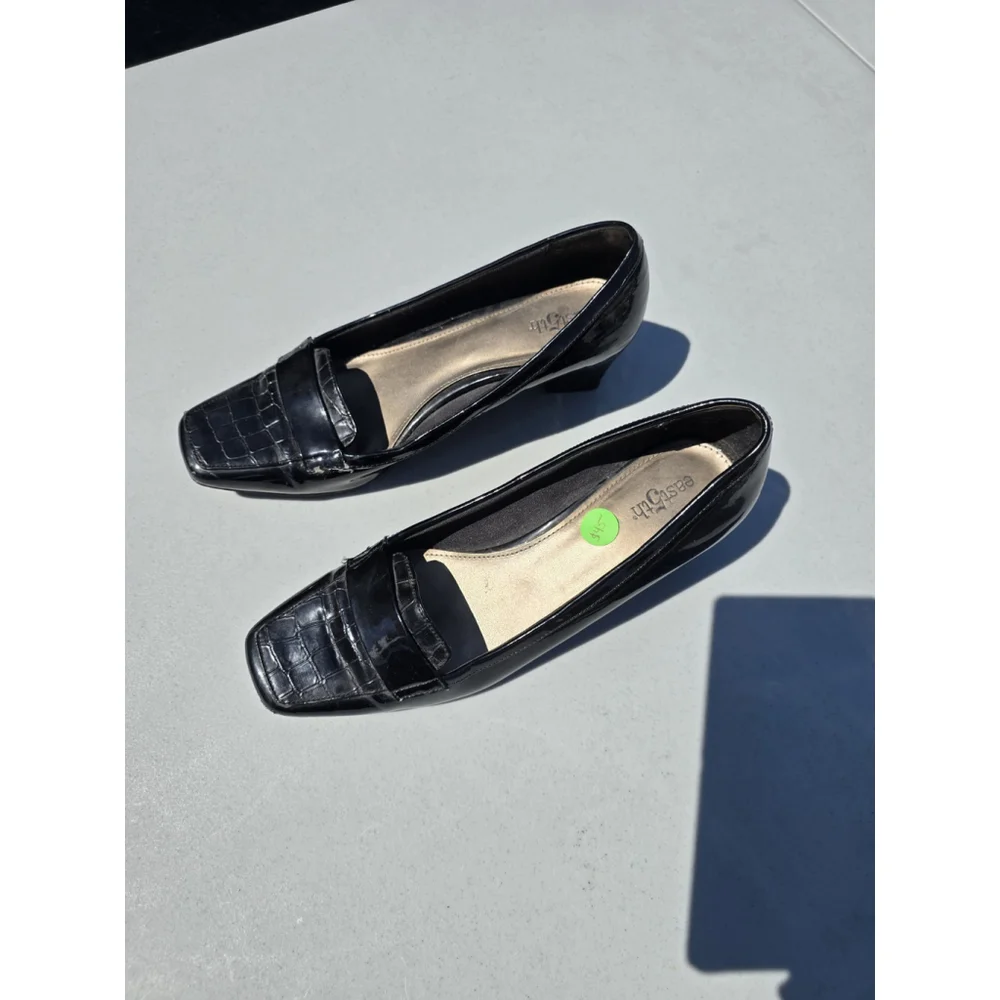 East 5th Women's Black Size 7.5 Mini Heels.
